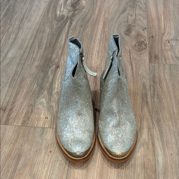 GOLDEN GOOSE BOOTS NEW NEVER WORN YOUNG SPARKLES SIZE 5.5